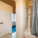 بيت شباب Koreatown *