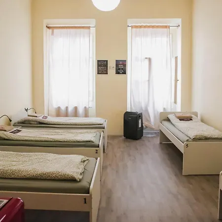 Koreatown Hostel *